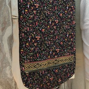 Vera Bradley “Retired Ming” Garmet Bag